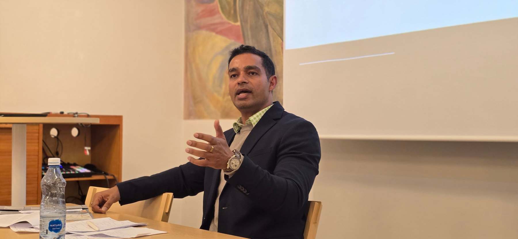 Book Talk: An Approach to Hindutva · May 2025